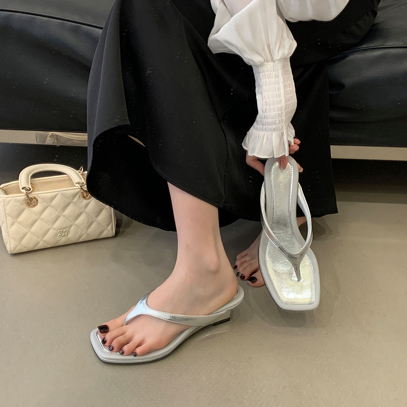 2026 Summer Relaxed Style Women's Toe Separator Sandals Fashion French Square Toe Clip Toe Comfortable Versatile Wedge Heel Shoes