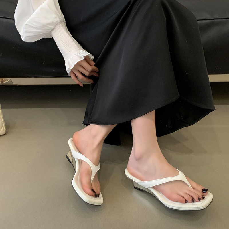 2026 Summer Relaxed Style Women's Toe Separator Sandals Fashion French Square Toe Clip Toe Comfortable Versatile Wedge Heel Shoes