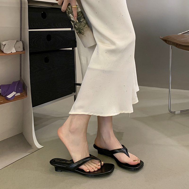 2026 Summer Relaxed Wedge Sandals French Minimalist Comfortable Thong Slides Round Toe Open Toe Women's Shoes