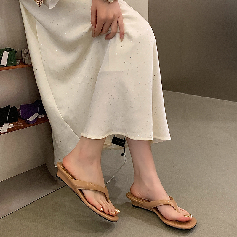 2026 Summer Relaxed Wedge Sandals French Minimalist Comfortable Thong Slides Round Toe Open Toe Women's Shoes