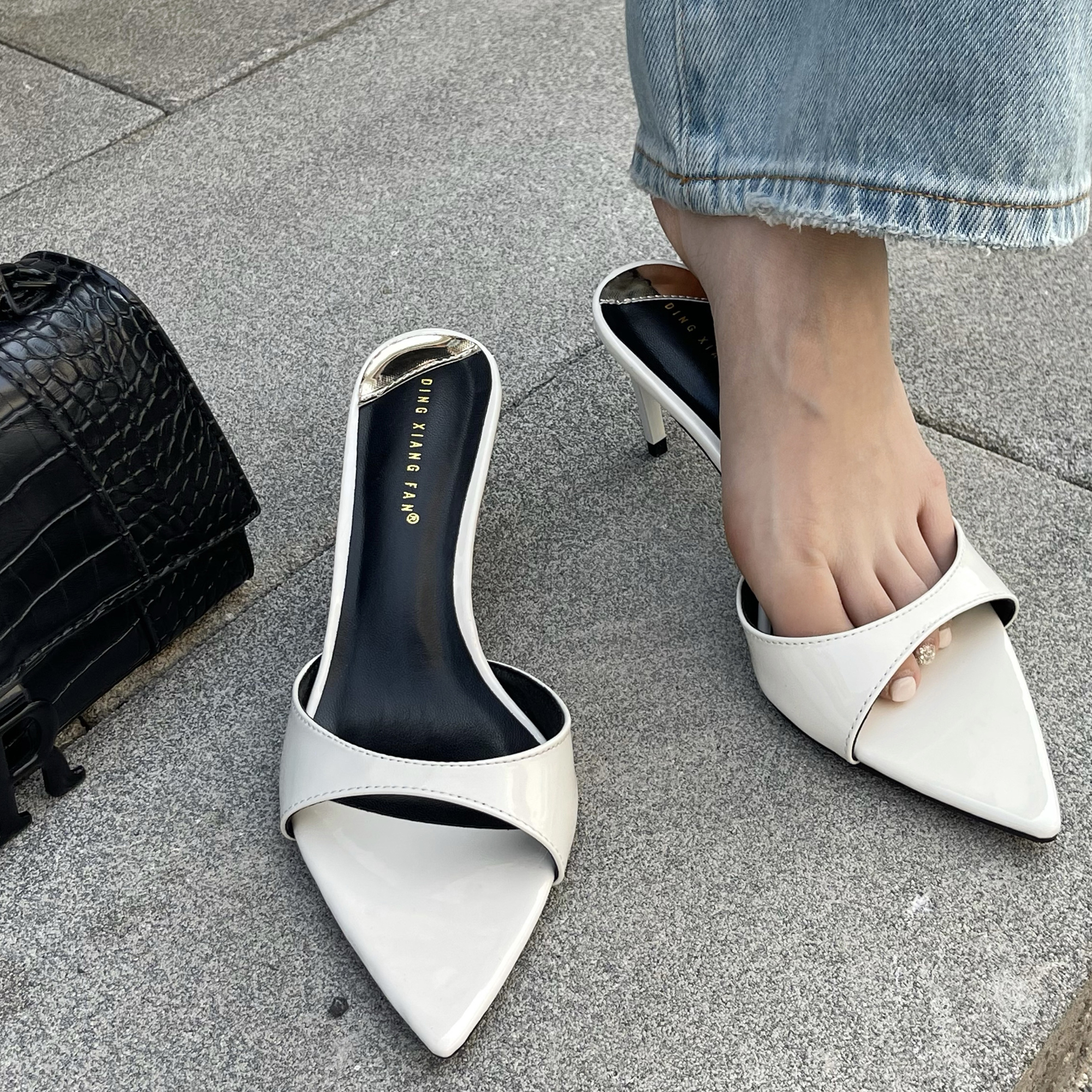 2026 Summer Elegant Open Toe Women's High Heel Sandals Simple One-Strap Fashion European and American Style Pointed Toe Thin Heel Slippers Women